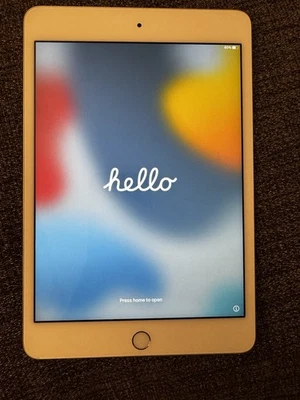 Apple iPad Mini 4 16GB, Wi-Fi, Silver White - Image 1 of 4