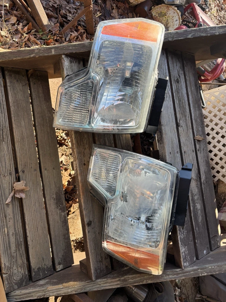 Faros para Ford F150 2009 a 2012, par, OEM, halógenos usados Foto 1 de 1