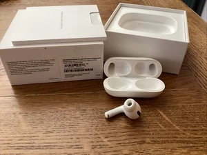 Apple Airpods Pro 1st. Gen RIGHT Ear Airpod Only White A2083 - Picture 1 of 2