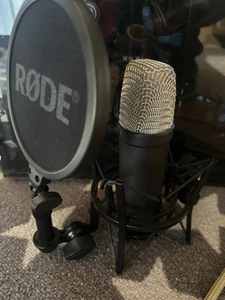 Rode NT1 Signature Series Black - Großmembran Kondensatormikrofon NEU!!! - Bild 1 von 1