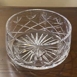 Unmarkiert 3 7/8" x 7 3/4" klare Kristallschale - Diamantschliff, 24 Punkt Sternboden - Bild 1 von 20