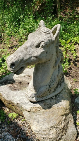 Vintage Garden Weathered Antique Stone Horse Head "Le Cheval" Outdoor Statue 23" Cover