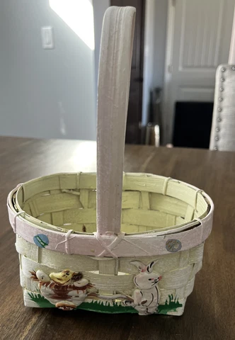 VINTAGE HANDPAINTED WOVEN WICKER EASTER BASKET Cover