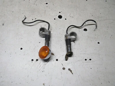 Lote de piezas de señales de giro delanteras Suzuki Savage LS650 650 LS650PH 1986 Foto 1 de 4