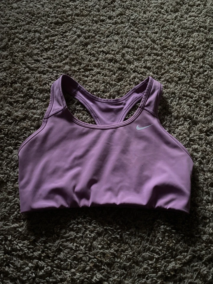 Nike Women's Sports Bra Size Medium Lilac Pink - Image 1 of 4