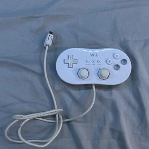 Nintendo 2110266 Wii Classic Controller - White - Picture 1 of 3