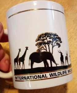 INTERNATIONAL WILDLIFE MUSEUM KAFFEEBECHER Museum geschlossen/Becher selten und eingestellt - Bild 1 von 7
