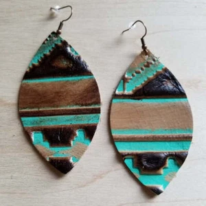 Leather oval earrings in navajo - Picture 1 of 3