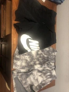 NIKE Boys Sportwear Lightweight Fleece Shorts AT3070-010 Small Black Lot Bonus - Picture 1 of 8