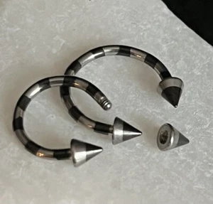 1pc Striped Spiked Steel Circular Barbell Horseshoe Septum, Eyebrow, Nipple Ring - Picture 1 of 9