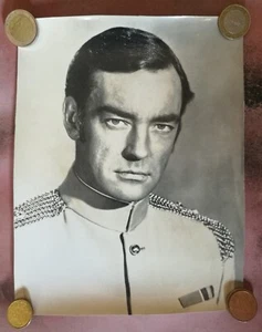 RICHARD JOHNSON - ACTOR PHOTOS PICTURES - BRITISH ACTOR - GREAT PHOTOGRAPH - Picture 1 of 1