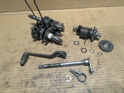 1979 YAMAHA GT80 TRANSMISSION KICK START GEAR SHIFT SHAFT - Image 1 of 4