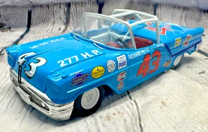 RC2 Richard Petty 1957 Oldsmobile Convertible 1:24 Race Stock Car #7385 of 10k - Picture 1 of 24