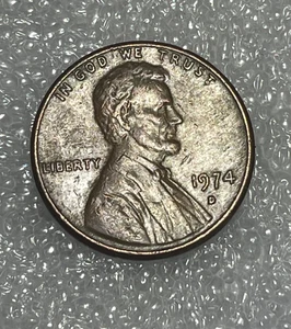 1974 D Lincoln Penny - Picture 1 of 2