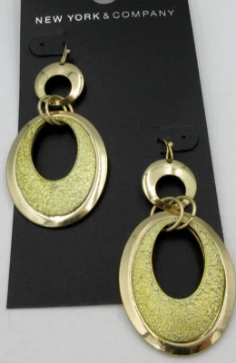Nuevo NY & Co. Tono Dorado Metal Texturizado Piezas Grande Largo Gota Cuelga Pendiente Perforado Foto 1 de 4