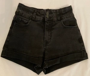 Forever 21 Juniors 24 Black Denim Shorts Mid-Rise Cuffed Casual Distressed - Picture 1 of 7