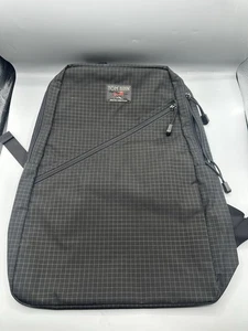 Tom Bihn Daylight Backpack Black Halcyon 400 Ballistic Nylon Ultralight.       F - Picture 1 of 7