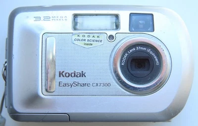 Kodak EasyShare C7300 3.2 MP Compact Digital Camera Silver - Image 1 of 4
