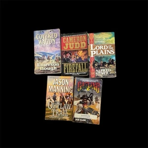 Vintage Western Paperback Book Lot 5 - Picture 1 of 1