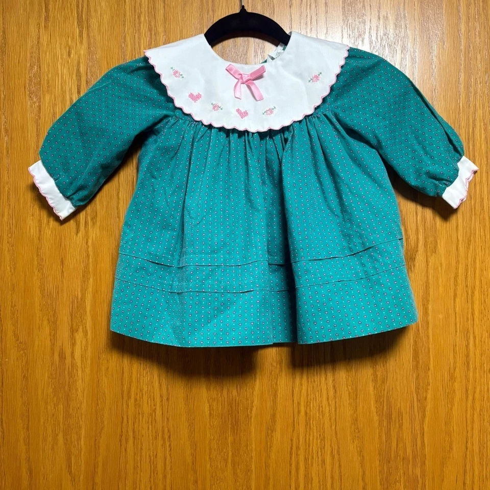 Vintage baby toddler  Green Heart Print Dress White Collar Pink Ribbon Detail - Image 1 of 4