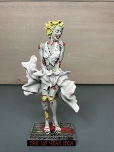 107 Jahre Itch Zombie Marilyn Monroe Figur extrem selten - Bild 1 von 6