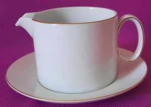 Thomas Germany White/Gold Thin Gold Band Porcelain Sauce Boat and Stand - Picture 1 of 13