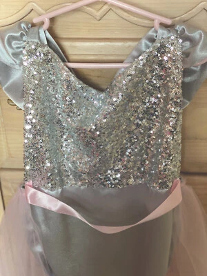 Mameluco de vestir Belle Threads rosa plateado para niñas talla 6 Foto 1 de 4