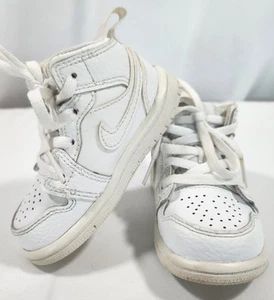 Nike Air Jordan 1 Retro White Sneakers Size 5C 2021 Lace Up Shoes 640735-130 - Picture 1 of 7