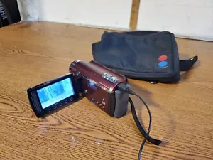 JVC Everio GZ-MG630RU 60 GB HDD/Micro SD 40X Dynamic Zoom Compact Camcorder - Picture 1 of 16