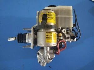 Toyota Land Cruiser 100 ABS pompa booster freno completa unità ABS 1998-2003 - Foto 1 di 4