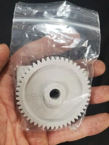 QTY 1 STOCK GEARS PLASTIC SPUR GEAR 20 PITCH 48 TEETH 3/8” BORE NOS - Picture 1 of 4