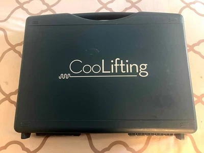 Dispositivo CooLifting (de mano) como está en caja Foto 1 de 2