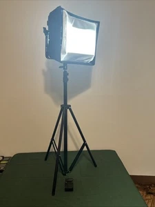 GVM 1000D RGB LED Light Panel mit 2 Akkus, Ladegerät und Stativ - Bild 1 von 13
