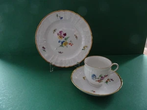 KPM Berlin Kaffeegedeck 3 teilig Form Rocaille Weiß mit Goldrand - Bild 1 von 6
