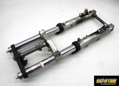 03-04 HONDA CBR600RR HORQUILLAS DELANTERAS SUSPENSIÓN TRIPLE ÁRBOL ABRAZADERA (RECTA) Foto 1 de 4