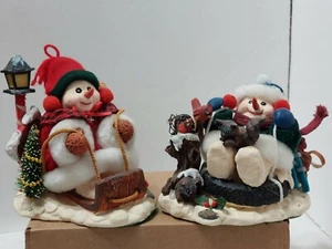 JUEGO DE 2 FIGURAS DE ESQUÍ MUÑECO DE NIEVE CARDENALES ROJOS ÁRBOL DE NAVIDAD TRINEO 6" X 6" - Imagen 1 de 12