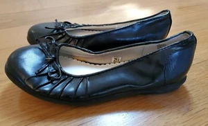 Girl Size 1 Black Xhilaration Flats Shoes - Picture 1 of 1