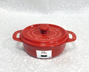 Mini cazuela de cerámica ovalada Staub Red La Cocotte horno holandés utensilios para hornear - Imagen 1 de 8