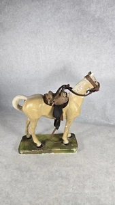 Vintage Keramik Gips Pferd Figur mit Leder leer Sattelschaden SIEHE FOTOS - Bild 1 von 17