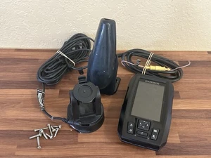Garmin Striker Vivid 4cv GPS w/ Transducer Fish Finder w/ Mount Works Great - Picture 1 of 4