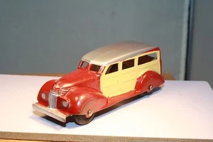 1930s Ford Woody Station Wagon Tootsietoy Made in USA - Picture 1 of 5