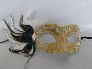 Venetian Masquerade Party Mask - Cream & Gold With Peacock Feathers - NEW - - Picture 1 of 3