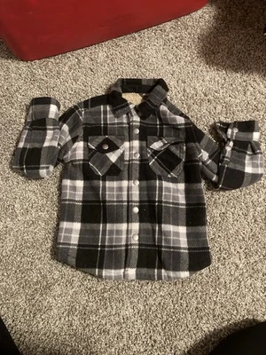 Chaqueta a Cuadros Eddie Bauer Niños Sherpa Forrada Negra y Gris Frente a Presión Talla 4/5 Foto 1 de 4