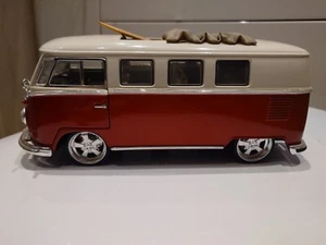 MODIFIED 1:18 WELLY VW SAMBA MICRO BUS CAMPER DIECAST SURFER - Picture 1 of 11