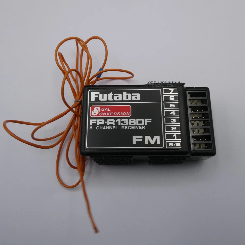 FUTABA FP-R1380F 8 CHANNEL BLACK RC RECEIVER 35 MHZ ref st - Image 1 of 1