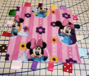 Disney Minnie Mouse Pink Fleece Ribbon Security Lovey Blanket Baby 13" x 13" NEW - Picture 1 of 2