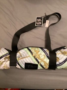 Neu mit Etikett Victoria's Secret maritim verstaubare Steppdecke 57”L x 52”W gold weiß - Bild 1 von 8