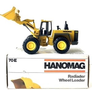 TRACTOR -WHEEL LOADER HANOMAG 70E 1:50 SCALE CONRAD #2425 VINTAGE DIECAST IN BOX - Picture 1 of 12
