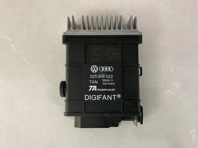 Computadora módulo de control del motor VOLKSWAGEN VANAGON ECM OEM 1986-1991 Foto 1 de 4