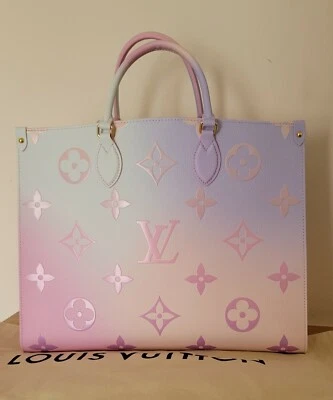 Bolso de Mano Louis Vuitton ONTHEGO GM Sunrise Pastel Rosa Púrpura Flor Gigante Monograma Foto 1 de 4
